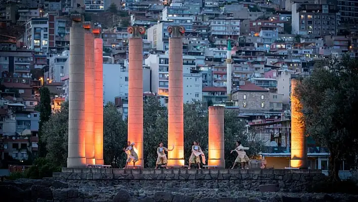 Sanat ve edebiyatın yıldızları Bayraklı'da