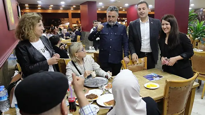 Sandal’dan mahalle ve derneklere ziyaret