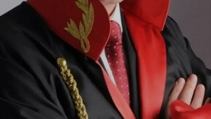 Savcı savcıya suç duyurusunda bulundu, savcının biri sinir hastalıklarına gönderildi