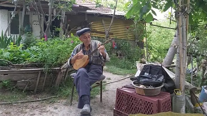 Saz ustası Durmuş Yıldırım, 91 yaşında hayatını kaybetti.