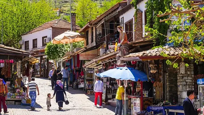 Selçuk’ta neler yapılabilir? Şelçuk’a nasıl gidilir?