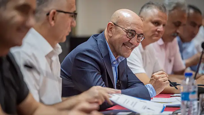 Soyer, İzmir Büyükşehir'in çalışmalarını anlattı
