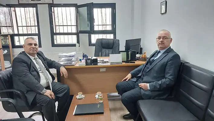 Sunullah Desticioğlu'ndan Prof. Dr. Muzaffer Kula Anadolu Lisesi'ne Ziyaret