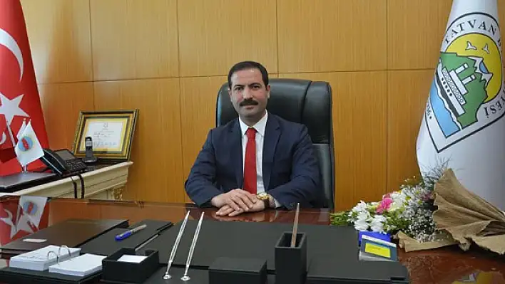 Tatvan Belediye Başkanı kendi etkinliğinde yuhalandı