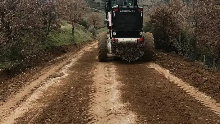 Tekbıçaklar Mahallesi'nde Yol Düzenleme Çalışması