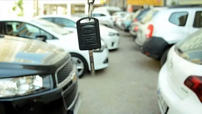 Ticaret Bakanlığı: Sıfır araçlarda 6 ay, 6 bin kilometre sınırı uzatıldı