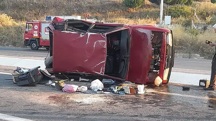 Ticari araç ile çarpışan otomobil yan yattı: 5 yaralı