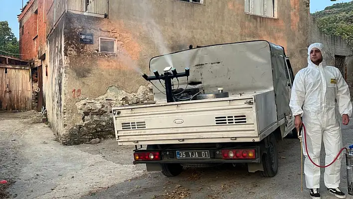 Tire Belediyesi'nden Bayram Sonrası Yoğun Temizlik ve İlaçlama Mesaisi