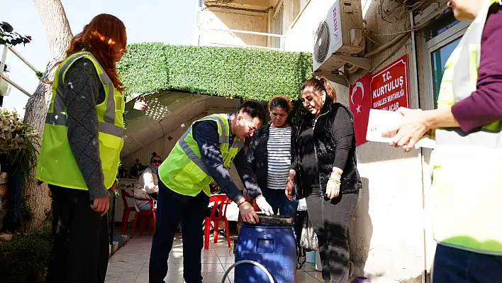 Tire Belediyesi'nden Bitkisel Atık Yağ Toplama Projesine Muhtarlık Desteği