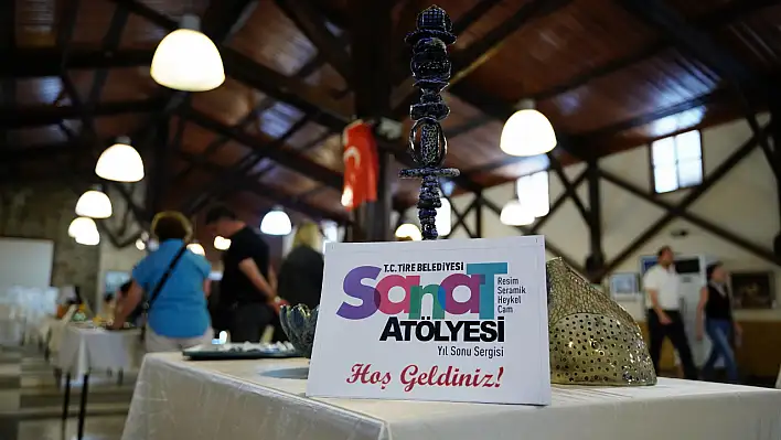 Tire Belediyesi Sanat Atölyesi'nden Yılsonu Sergisi: Eserler Göz Doldurdu