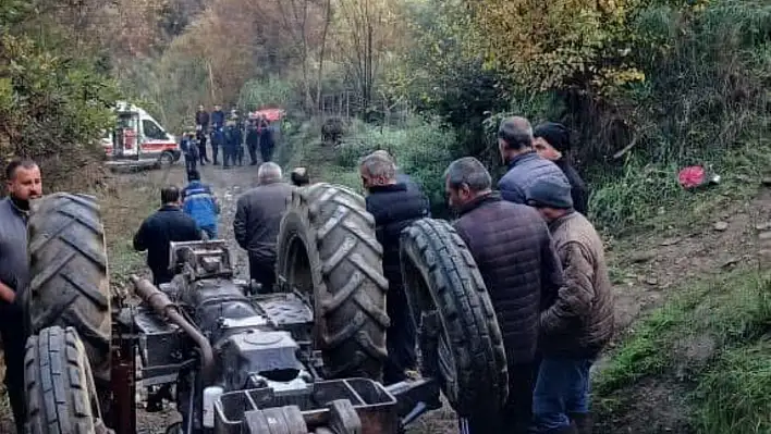 Tire Büyükkale Köyü'nde Traktör Devrildi: 4 Yaralı