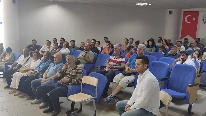 Tire'de Sınıf Öğretmenlerine Yönelik 'Türkiye Yüzyılı Maarif Modeli' Eğitimi Başladı