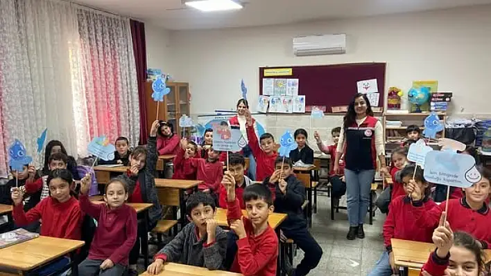 Tire'de Su Gönüllülerinin Sayısı Artıyor: Öğrencilere Su Tasarrufu Eğitimi