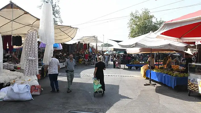 Torbalı pazarı yeni yerine taşındı