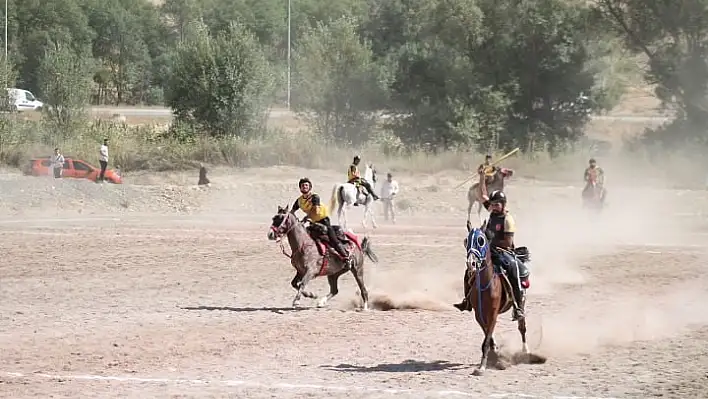 Türkiye Cirit Şampiyonası'nda birinci Erzurum ikinci Bayburt oldu