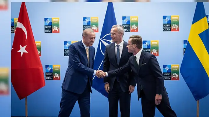 Türkiye’den İsveç'in NATO üyeliğine yeşil ışık