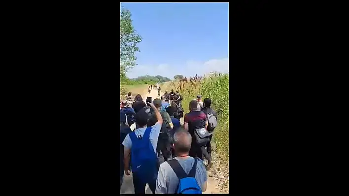 Türkiye’den Yunanistan’a geçmeye çalışan 61 kişi bıçaklı saldırıya uğradı!
