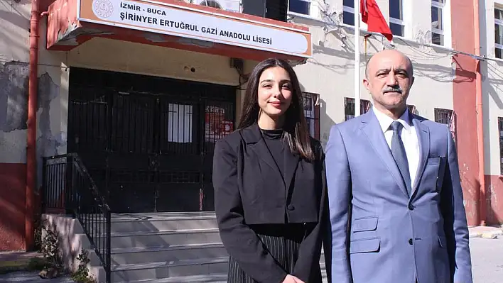 Türkiye'nin en genç milletvekili adayı, öğretmeni ile birlikte Cumhur İttifakı’nda