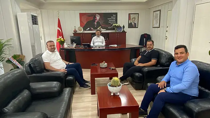 TV9, ARİS MEDYA VE KÜÇÜK MENDERES GAZETESİ EKİBİNDEN YENİ KAYMAKAMA ZİYARET