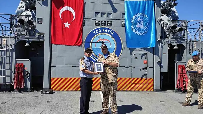 UNIFIL Deniz Görev Kuvveti Komutanı, TCG FATİH gemisini ziyaret etti