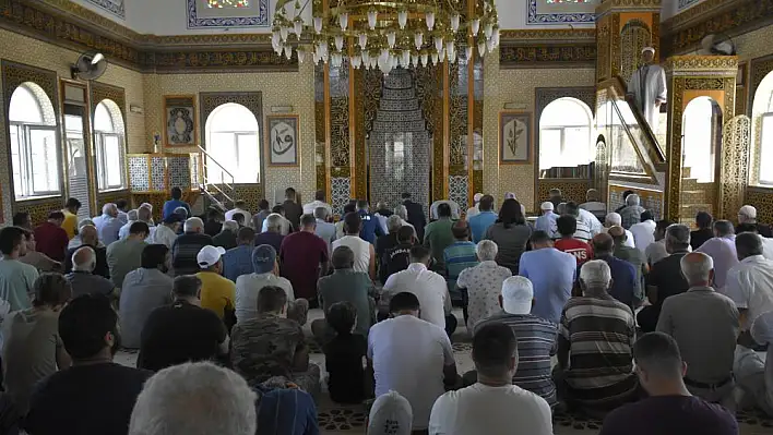 Urla’da Karapınar Camii hizmete açıldı