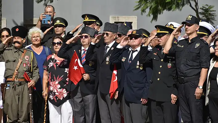 Urla'nın düşman işgalinden kurtuluşunun yıldönümü coşkuyla kutlandı