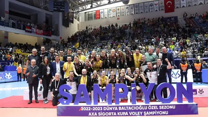 VakıfBank, Kadınlar AXA Sigorta Kupa Voley’de kupayı kaptı