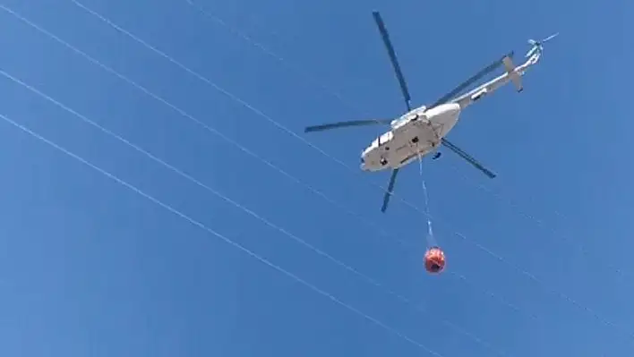 Yangın söndürme helikopterine vatandaş ilgi gösteriyor