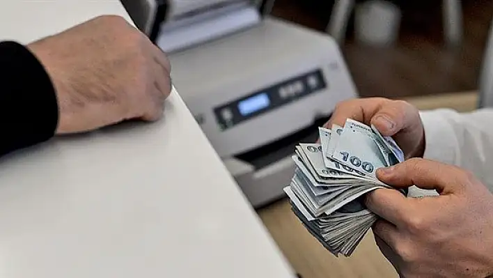 Yüksek faize rağmen vatandaşın 1 haftalık borcu 13.6 milyar