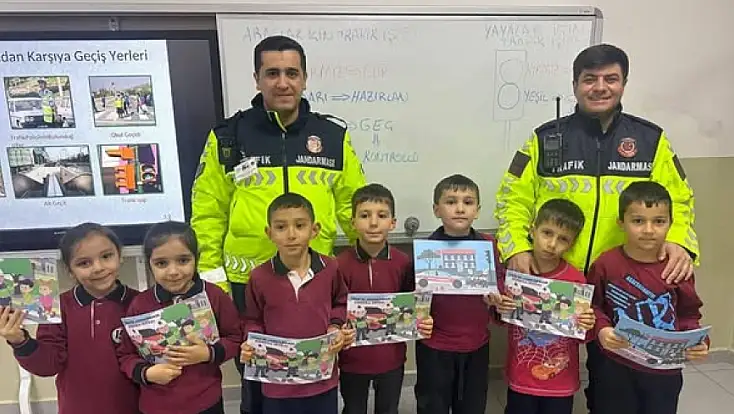 KİRAZ’DA 160 ÖĞRENCİYE TRAFİK GÜVENLİĞİ EĞİTİMİ