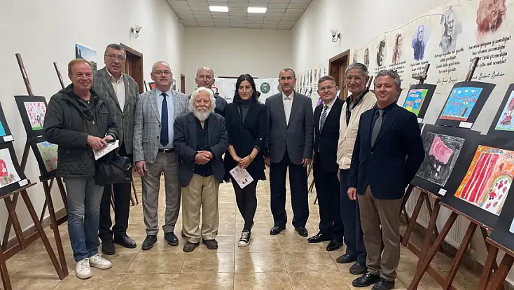Ödemiş’te “10. Savaş–Recep Bassoy Türkçemize Özen Dil–Yazın Ödülü” Kapsamında Resim Sergisi Açıldı