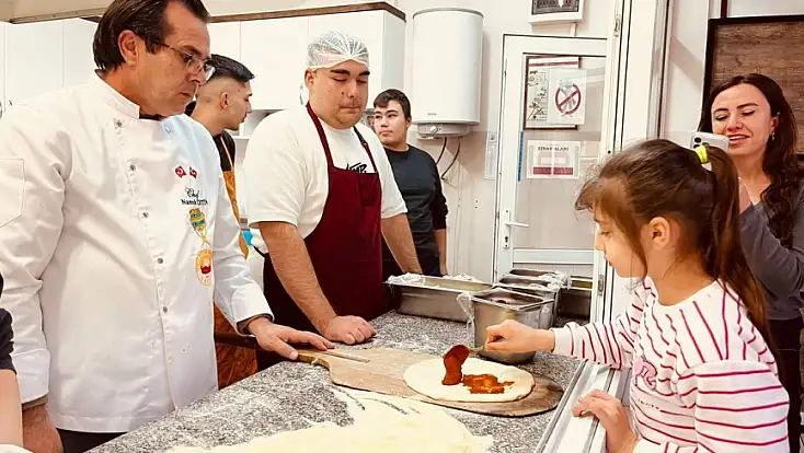 TİRE’DE “BEN HER YERDE VARIM” PROJESİNE ANLAMLI ETKİNLİK