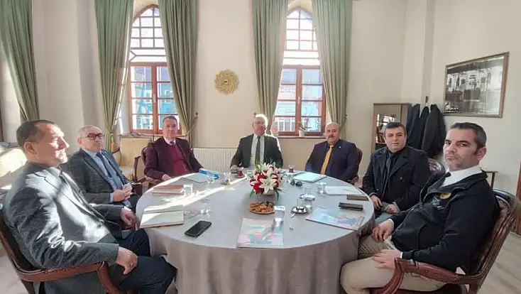 ÖDEMİŞ’TE EĞİTİM YILI HAZIRLIKLARI DEĞERLENDİRİLDİ