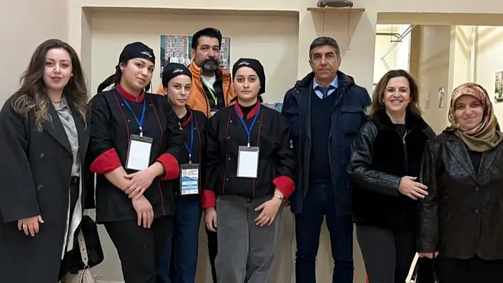 Tireli öğrencilerden bronz başarı