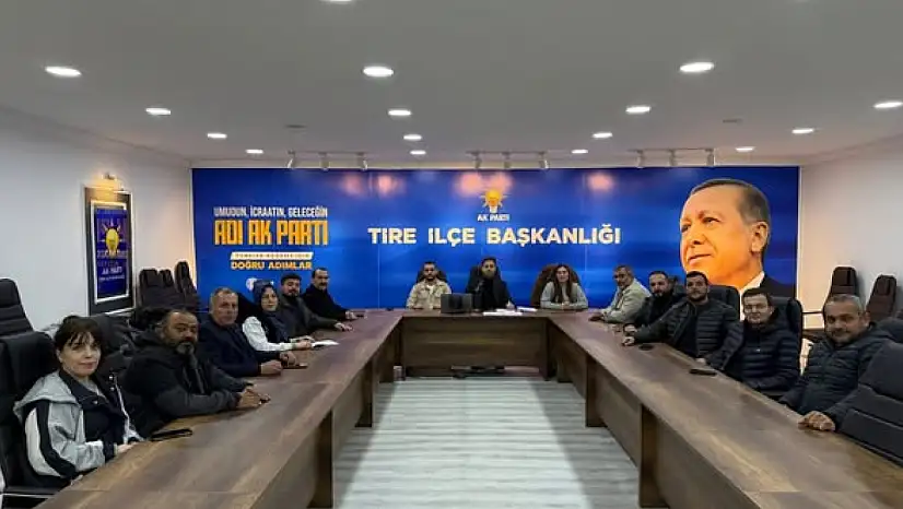 AK PARTİ TİRE İLCE YÖNETİMİ YILIN SON TOPLANTISINI YAPTI