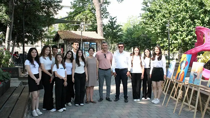 Gökçen Anadolu Lisesi'nden Tire Öğretmenevi'nde Öğrenci Resim Sergisi