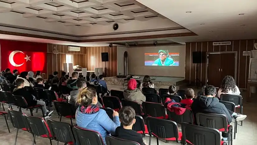 KİRAZ'DA ÇOCUKLAR 'TERS YÜZ 2' İLE SÖMESTR KEYFİ YAŞADI