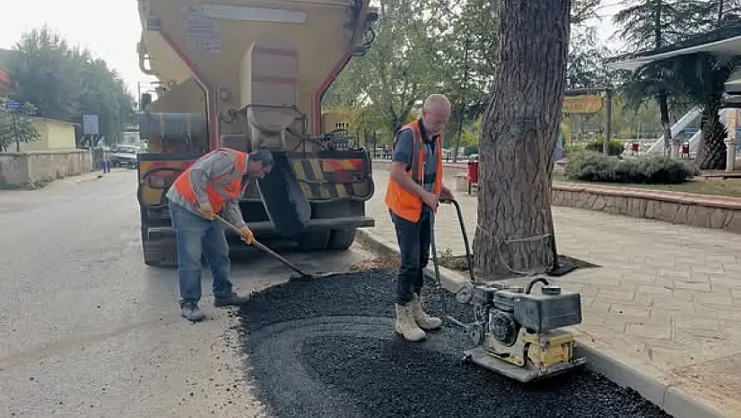 Kiraz'da Gümüşsuyu Caddesi'nde Asfalt Yenileme Çalışmaları Hız Kazandı