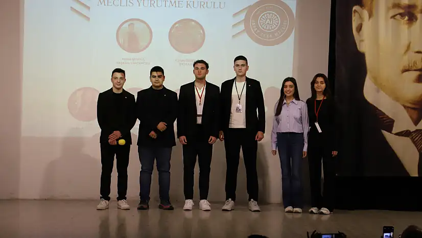 Ödemişli Gençlerden Teknolojiye Yön Veren Adım: Yapay Zeka Meclisi Tanıtıldı