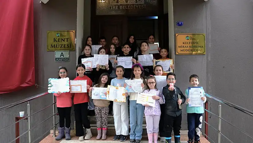 TİRE'DE ÇOCUKLARA KÜLTÜR VE SİNEMA DOLU KARNE SEVİNCİ