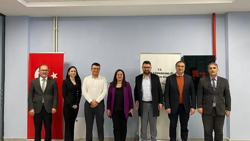 TİRE'DE EĞİTİM YÖNETİCİLERİ TOPLANTIDA BULUŞTU