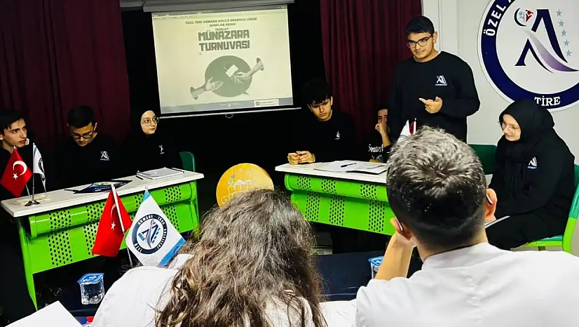 TİRE'DE LİSELİLER ARASI YEŞİLAY MÜNAZARA TURNUVASI DÜZENLENDİ