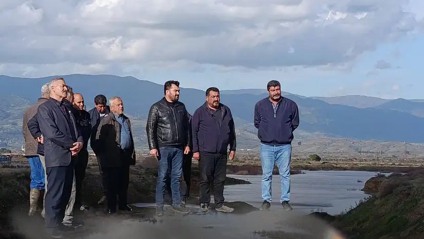 TİRE'DE MUHTARLARDAN DSİ'YE ÇAĞRI: 'ALTIN DEĞERİNDEKİ SU DENİZE AKMASIN'