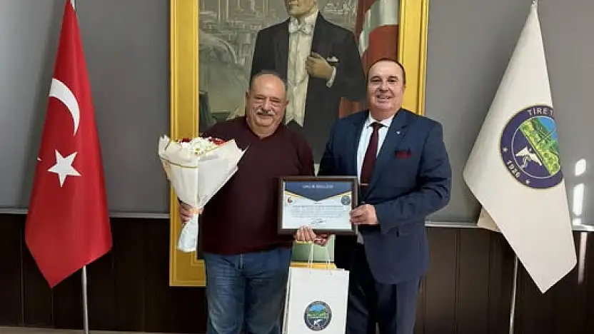 45 YILLIK TAHTAKALE ESNAFINA ONUR PLAKETİ