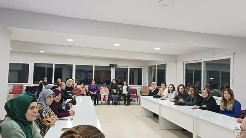 AK Parti Ödemiş Kadın Kolları Yönetim Kurulu Toplantısı Gerçekleştirildi