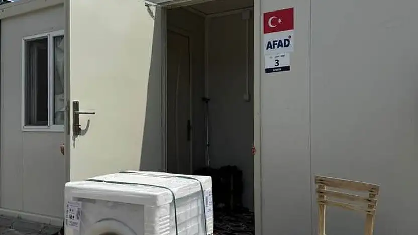 Bağışlarla Umut Oldular Yangın Mağdurlarına Eşya Desteği