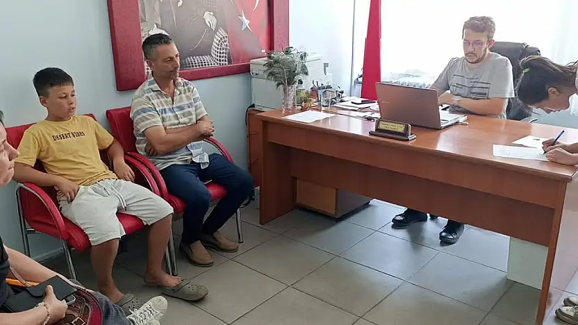 Bayındır İlçe Milli Eğitim Müdürü Serdar Üstüntaş, Canlı 60. Yıl Ortaokulu'nda LGS Tercih Sürecini Değerlendirdi