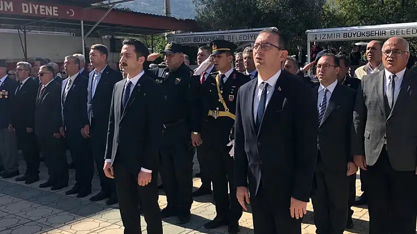 Beydağ'da Cumhuriyet Bayramı Coşkusu: Çelenk Töreniyle Kutlamalar Başladı