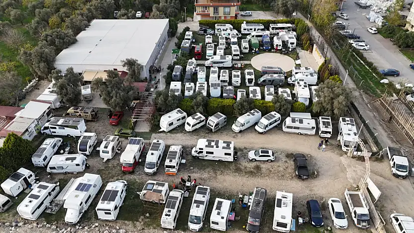 Karavan Tutkunları Tire'de Buluştu: Renkli ve Unutulmaz Bir Hafta Sonu