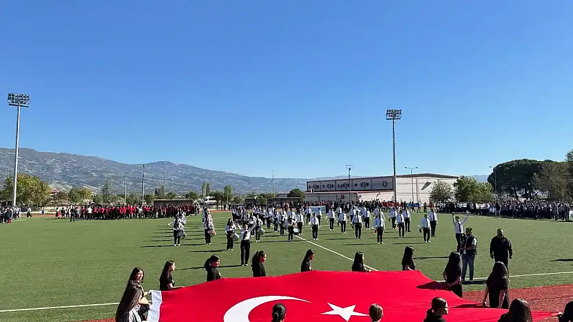 Kiraz'da 29 Ekim Cumhuriyet Bayramı Coşkuyla Kutlandı